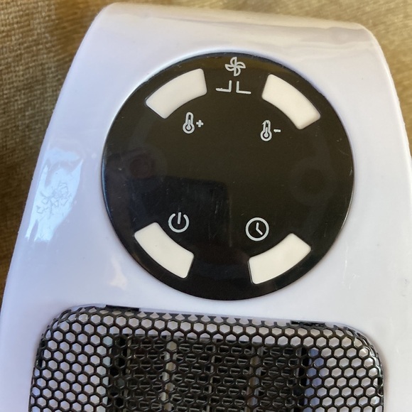 Alpha Heater small unit. Plug in. NIB - Picture 2 of 9